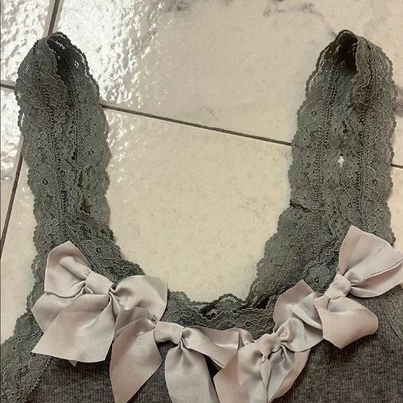 Hollister Charcoal Tank with Lace and Bow - Picture 3 of 5